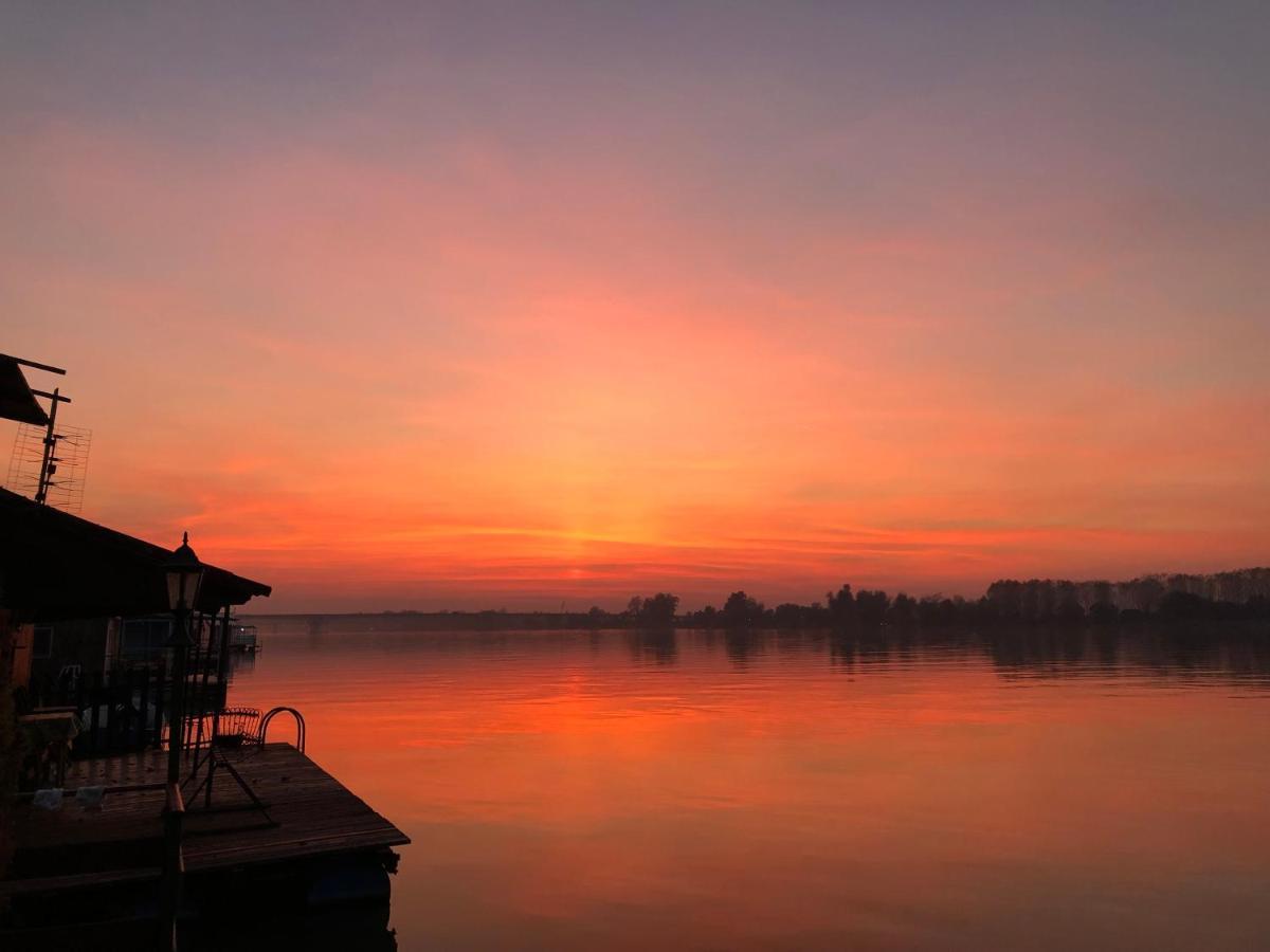 Sagando - Floating House On Sava River بلغراد المظهر الخارجي الصورة